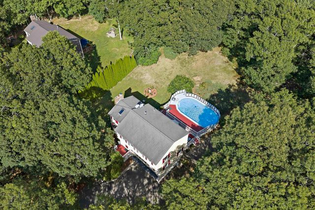 2072 State Rd, Plymouth, MA 02360