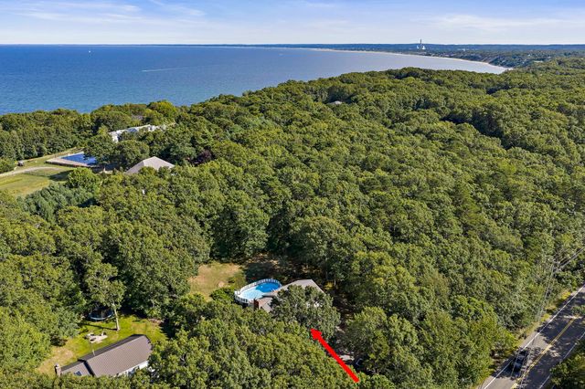 2072 State Rd, Plymouth, MA 02360