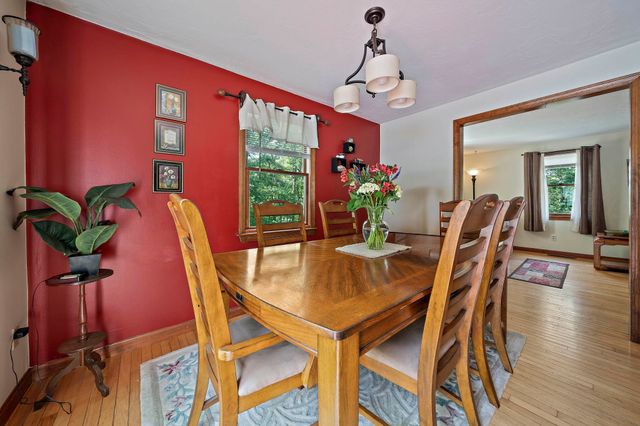 2072 State Rd, Plymouth, MA 02360