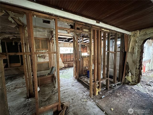 18646 Byers Road SE, Maple Valley, WA 98038