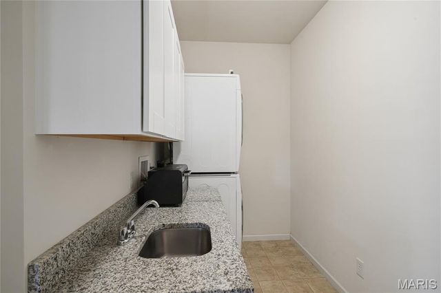 965 Arbor Run Court, Manchester, MO 63021