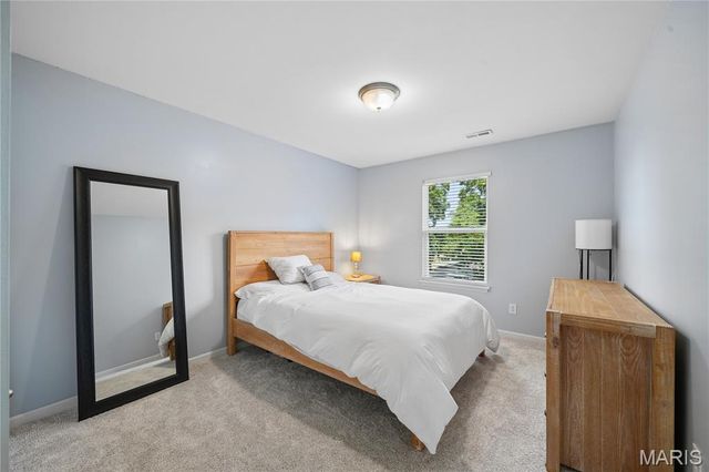 965 Arbor Run Court, Manchester, MO 63021