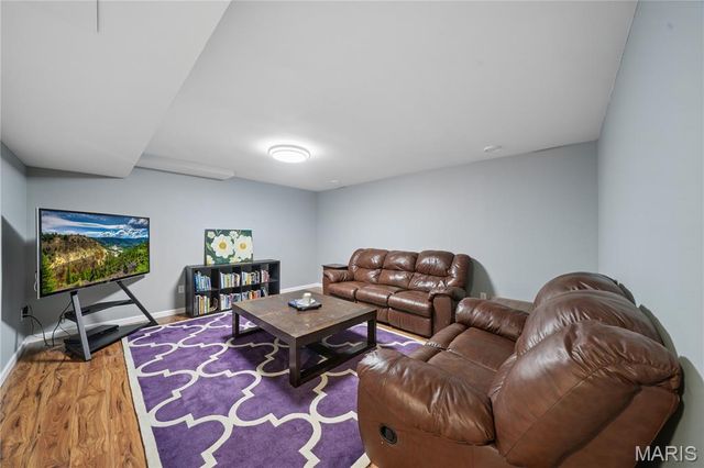 965 Arbor Run Court, Manchester, MO 63021