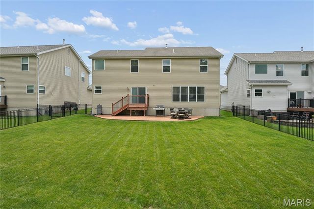 965 Arbor Run Court, Manchester, MO 63021