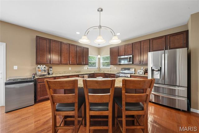 965 Arbor Run Court, Manchester, MO 63021
