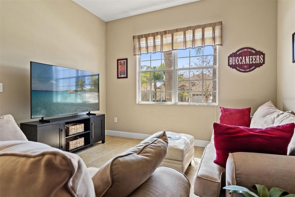 Image 11 of property listing at 3303 STONEGATE FALLS DRIVE, Land O Lakes, FL 34638