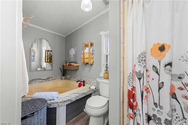 8860 Pineview RD, Suffolk, VA 23437