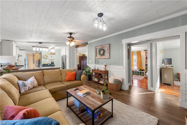 8860 Pineview RD, Suffolk, VA 23437