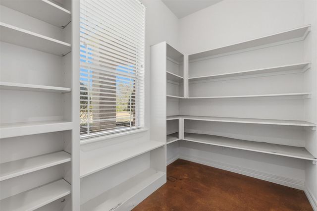 500 Burwell Road, Highlands, TX 77562