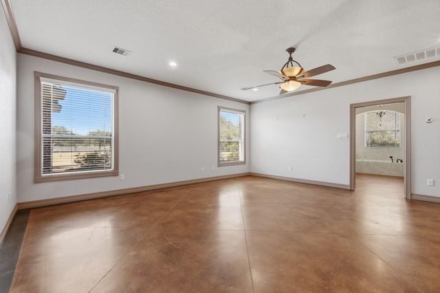 500 Burwell Road, Highlands, TX 77562