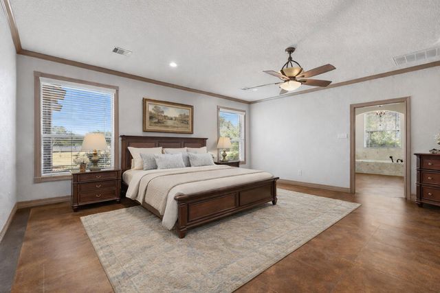 500 Burwell Road, Highlands, TX 77562