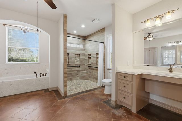 500 Burwell Road, Highlands, TX 77562