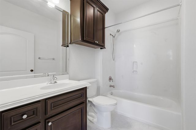 500 Burwell Road, Highlands, TX 77562