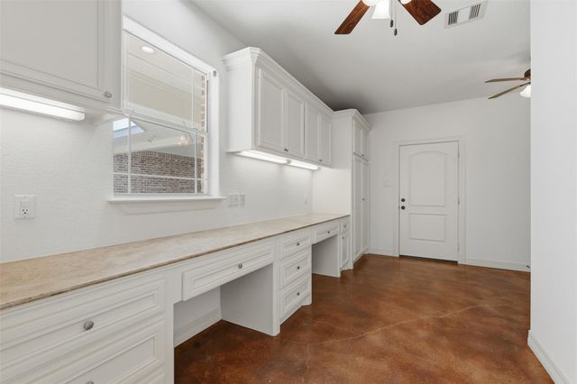 500 Burwell Road, Highlands, TX 77562