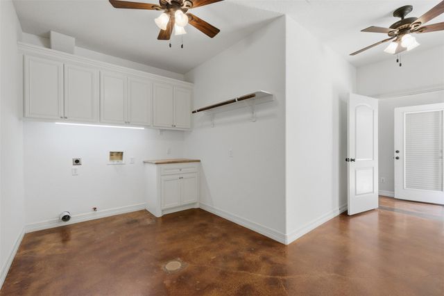 500 Burwell Road, Highlands, TX 77562