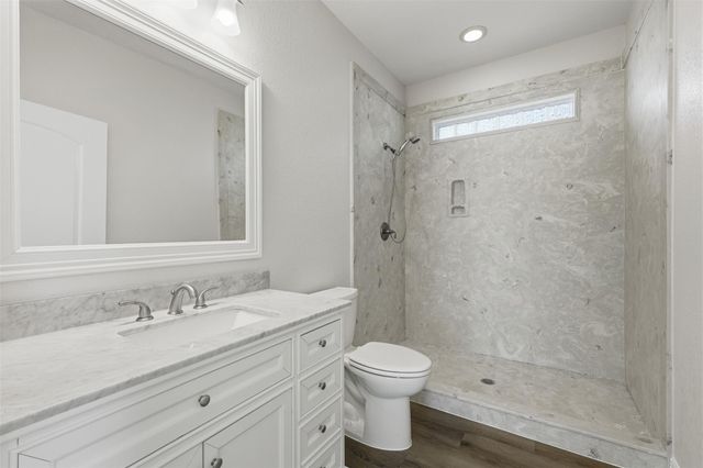 500 Burwell Road, Highlands, TX 77562