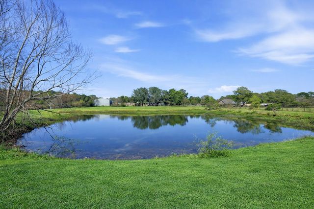 500 Burwell Road, Highlands, TX 77562