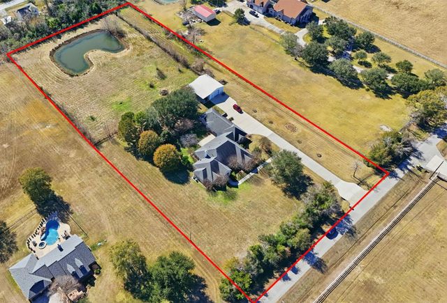 500 Burwell Road, Highlands, TX 77562