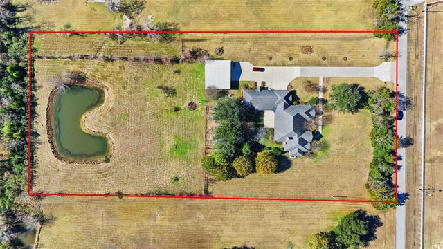 500 Burwell Road, Highlands, TX 77562