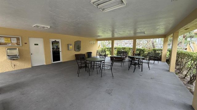 5156 NE 6th Avenue 203, Oakland Park, FL 33334