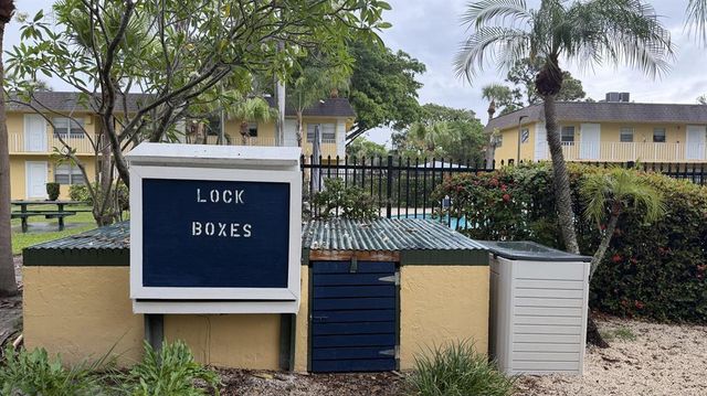 5156 NE 6th Avenue 203, Oakland Park, FL 33334