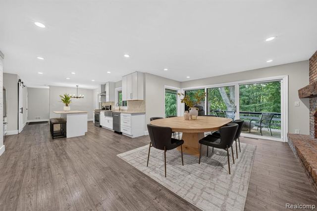 5730 Pine View Drive, Ypsilanti, MI 48197