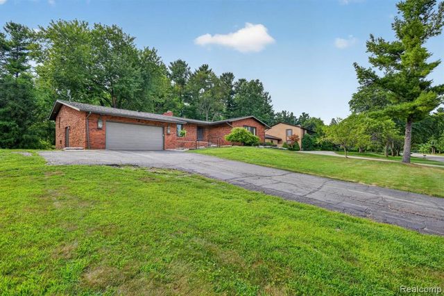 5730 Pine View Drive, Ypsilanti, MI 48197