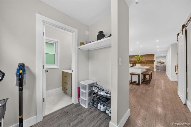 5730 Pine View Drive, Ypsilanti, MI 48197