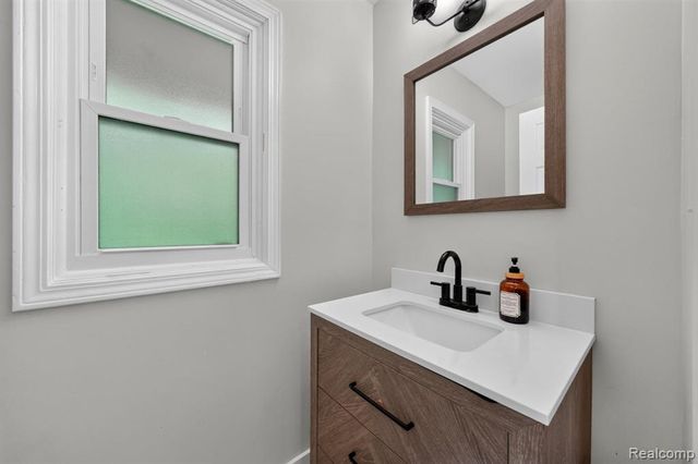 5730 Pine View Drive, Ypsilanti, MI 48197