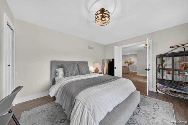 5730 Pine View Drive, Ypsilanti, MI 48197
