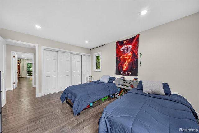 5730 Pine View Drive, Ypsilanti, MI 48197