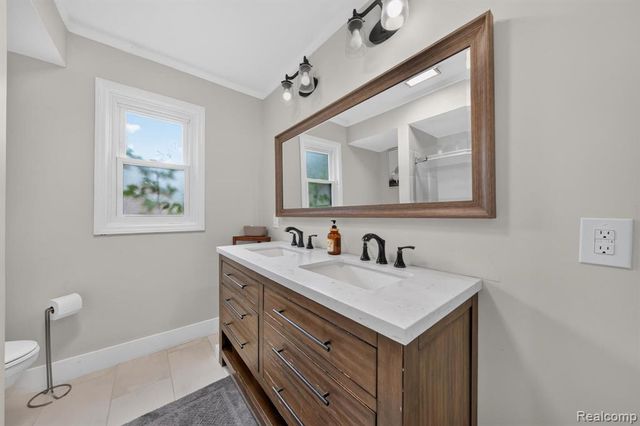 5730 Pine View Drive, Ypsilanti, MI 48197