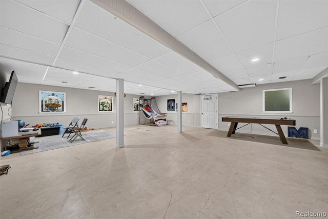 5730 Pine View Drive, Ypsilanti, MI 48197