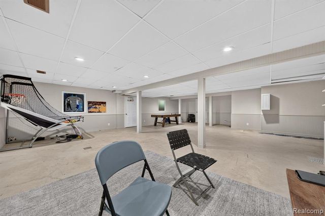 5730 Pine View Drive, Ypsilanti, MI 48197