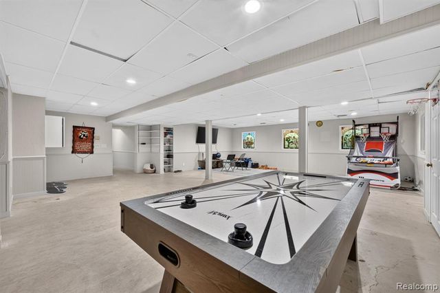 5730 Pine View Drive, Ypsilanti, MI 48197