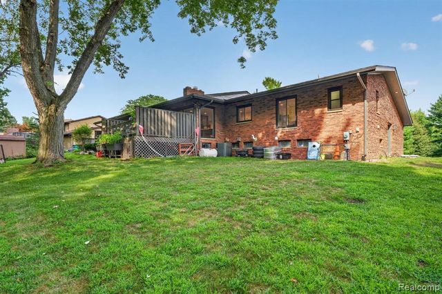 5730 Pine View Drive, Ypsilanti, MI 48197