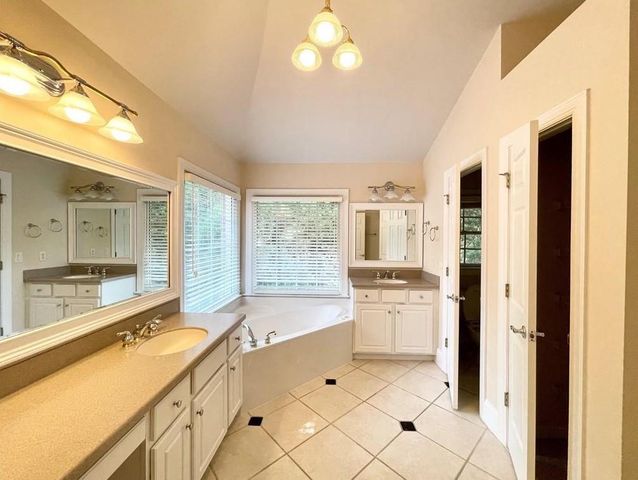 455 Wembley Circle, Sandy Springs, GA 30328