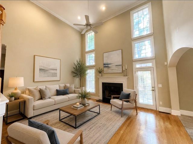 455 Wembley Circle, Sandy Springs, GA 30328