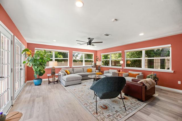 9918 Ila Drive, Dallas, TX 75220