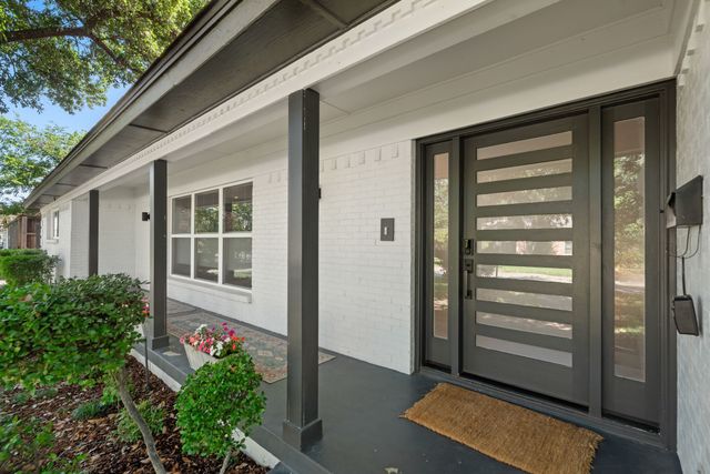 9918 Ila Drive, Dallas, TX 75220