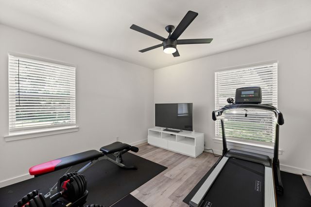 9918 Ila Drive, Dallas, TX 75220