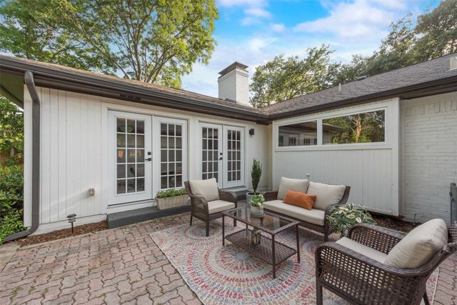 9918 Ila Drive, Dallas, TX 75220