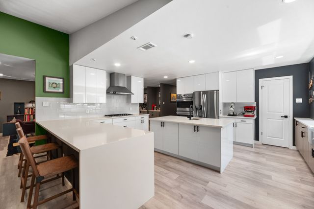 9918 Ila Drive, Dallas, TX 75220