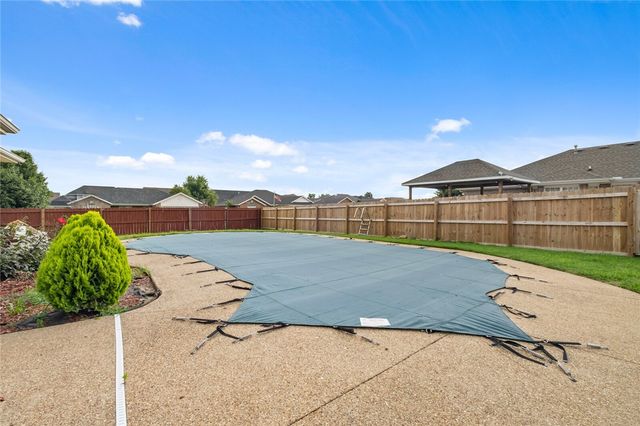 1901 SW Columbus Road, Bentonville, AR 72713