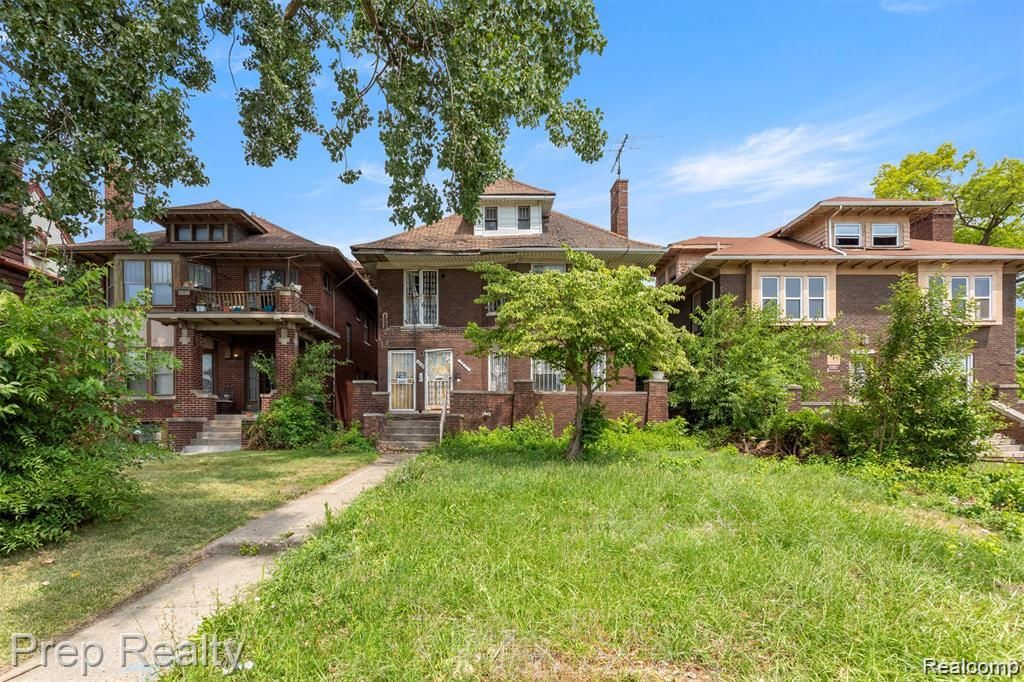 2633 W Grand Boulevard, Detroit, MI 48208