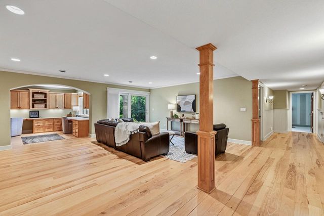 W279N5280 Hanover Hill COURT, Lisbon, WI 53089