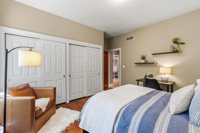 W279N5280 Hanover Hill COURT, Lisbon, WI 53089