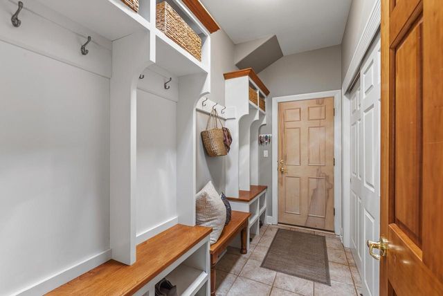 W279N5280 Hanover Hill COURT, Lisbon, WI 53089