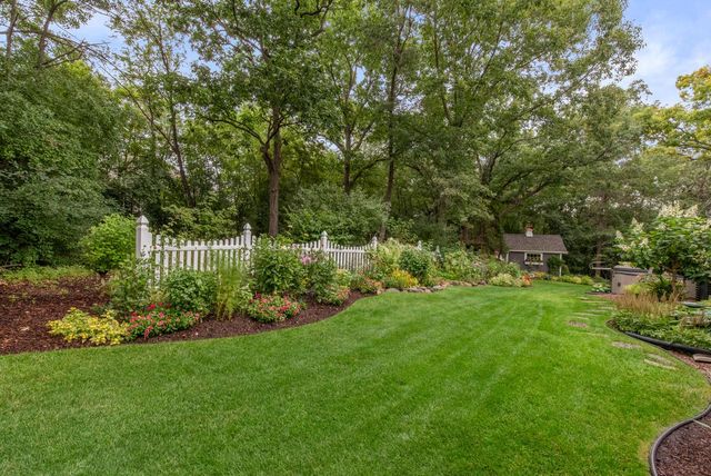 W279N5280 Hanover Hill COURT, Lisbon, WI 53089