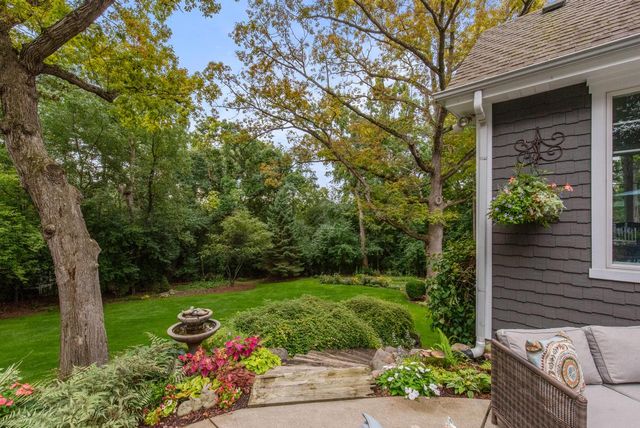 W279N5280 Hanover Hill COURT, Lisbon, WI 53089